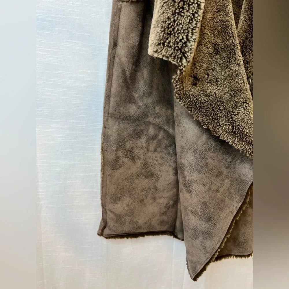 Velvet Taupe Faux Leather Vest Womens Open Front Pockets Faux Fur - Picture 5 of 9